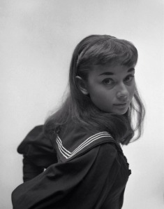 Audrey in a publicity shot for ‘Gigi’ (1952). 